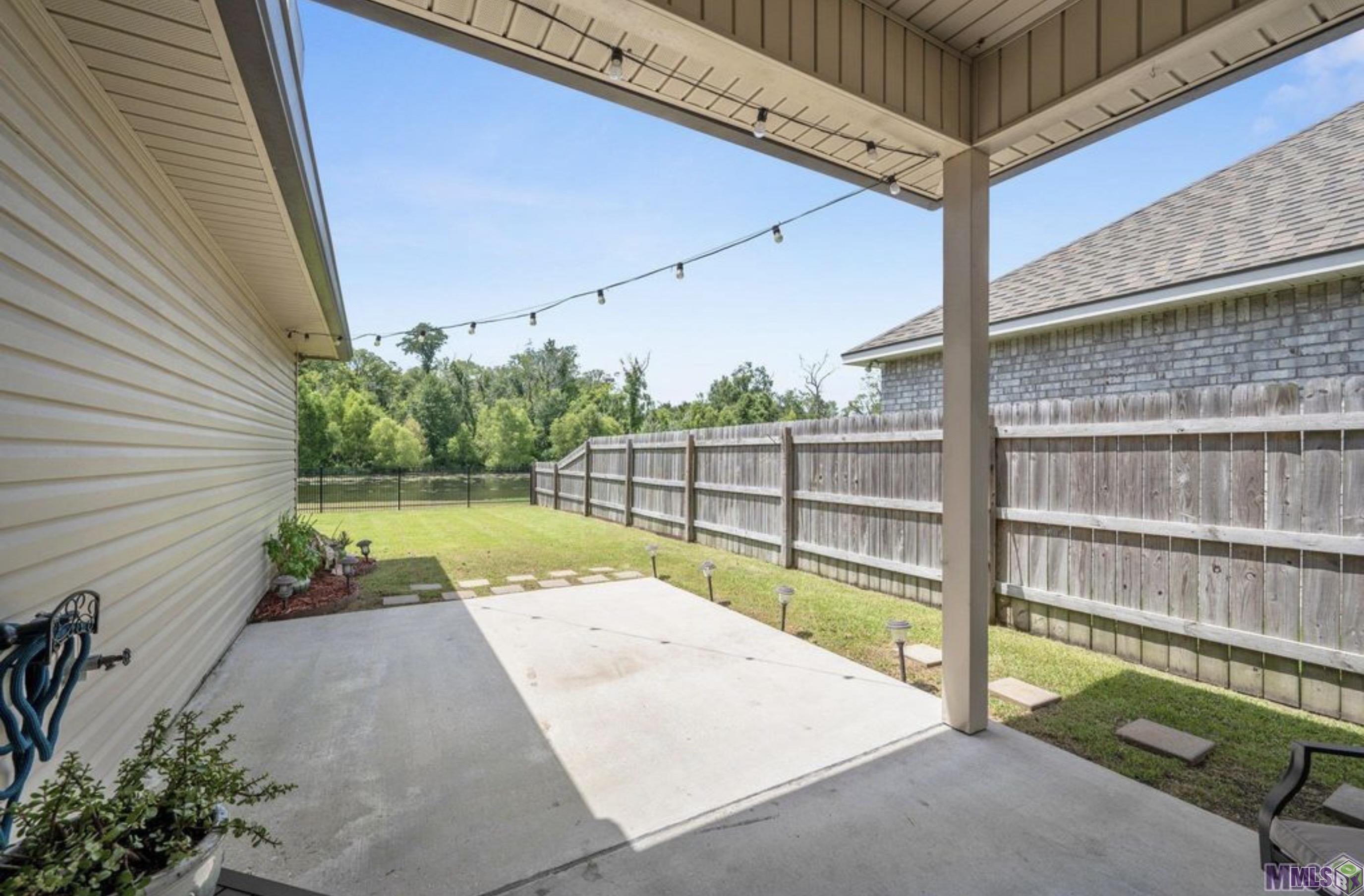 766 Sehdeva Memorial Drive Baton Rouge, LA 70820 - Photo 8 of 9