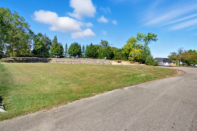 $399,000 | 13881 Emrick Drive, Plymouth, MI 48170