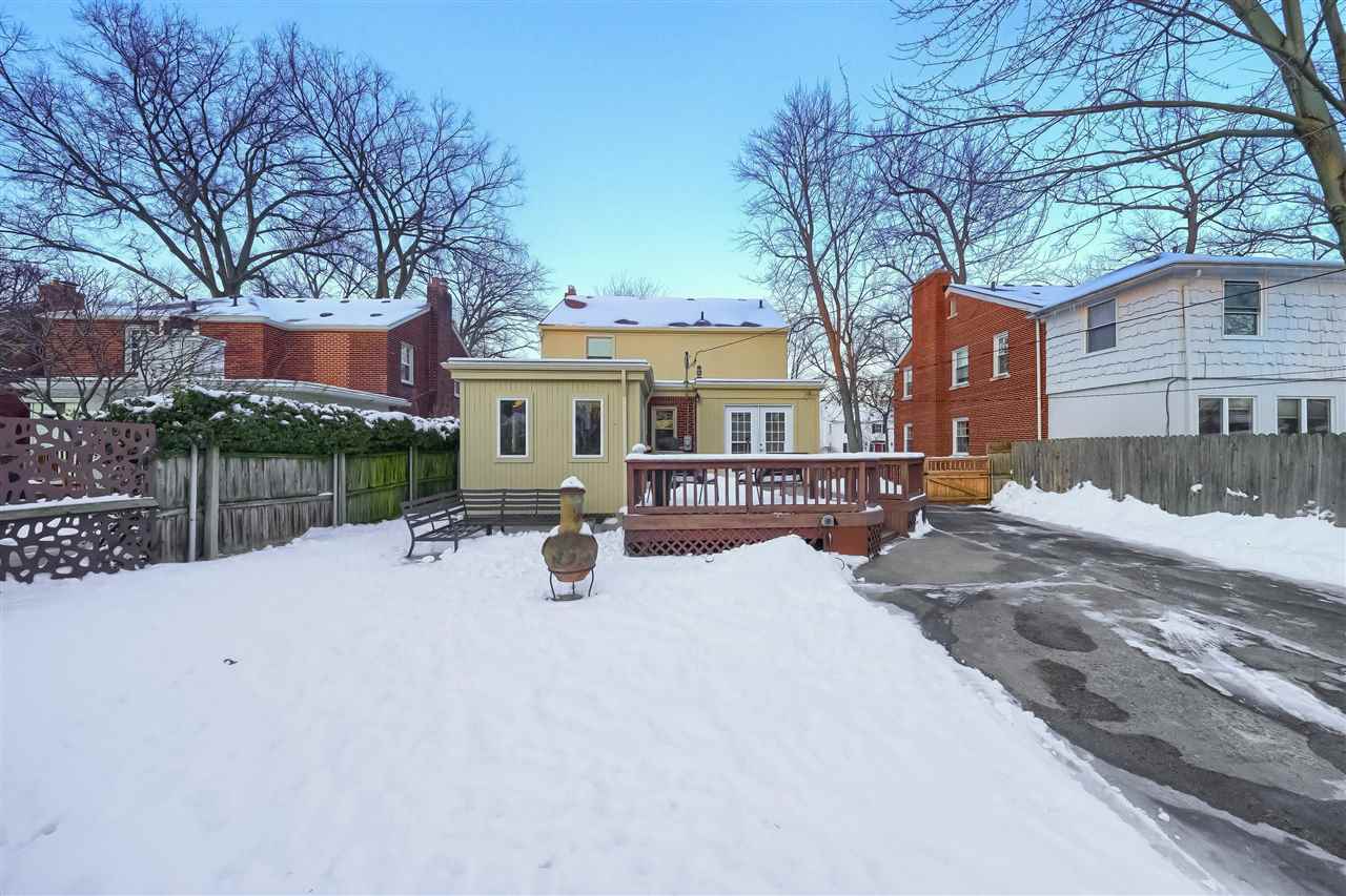1861 Broadstone Road Grosse Pointe, MI 48236 - Photo 52 of 59 50065770-51.JPG