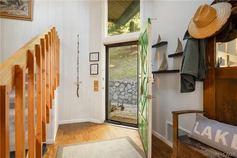 $785,000 | 238 Shasta Drive, Lake Arrowhead, CA 92352