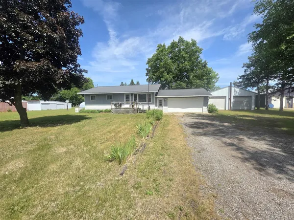 $209,000 | 2755 South Sheridan Road, Stanton, MI 48888