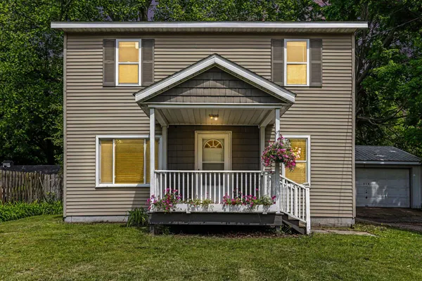 $249,900 | 919 Charles Street, Plainwell, MI 49080
