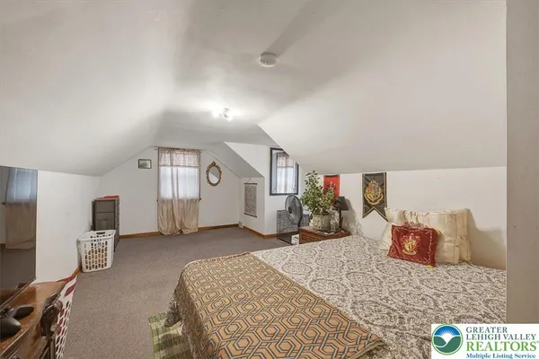 $2,700 | 1390 Oakwood Drive, Bethlehem, PA 18017