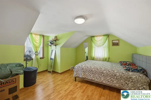 $2,700 | 1390 Oakwood Drive, Bethlehem, PA 18017