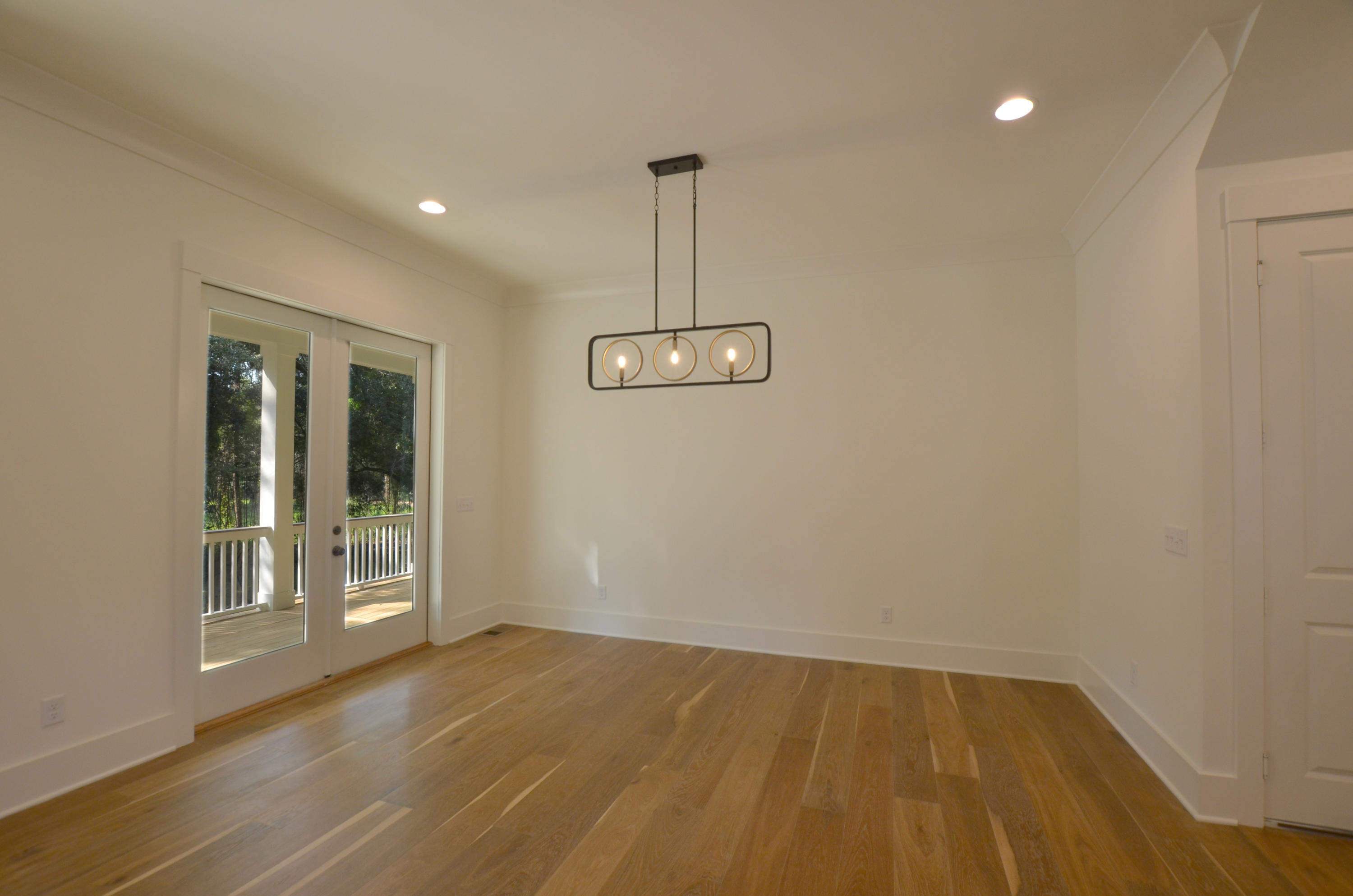 325 Mercantile Road McClellanville, SC 29458 - Photo 10 of 33 Dining Room