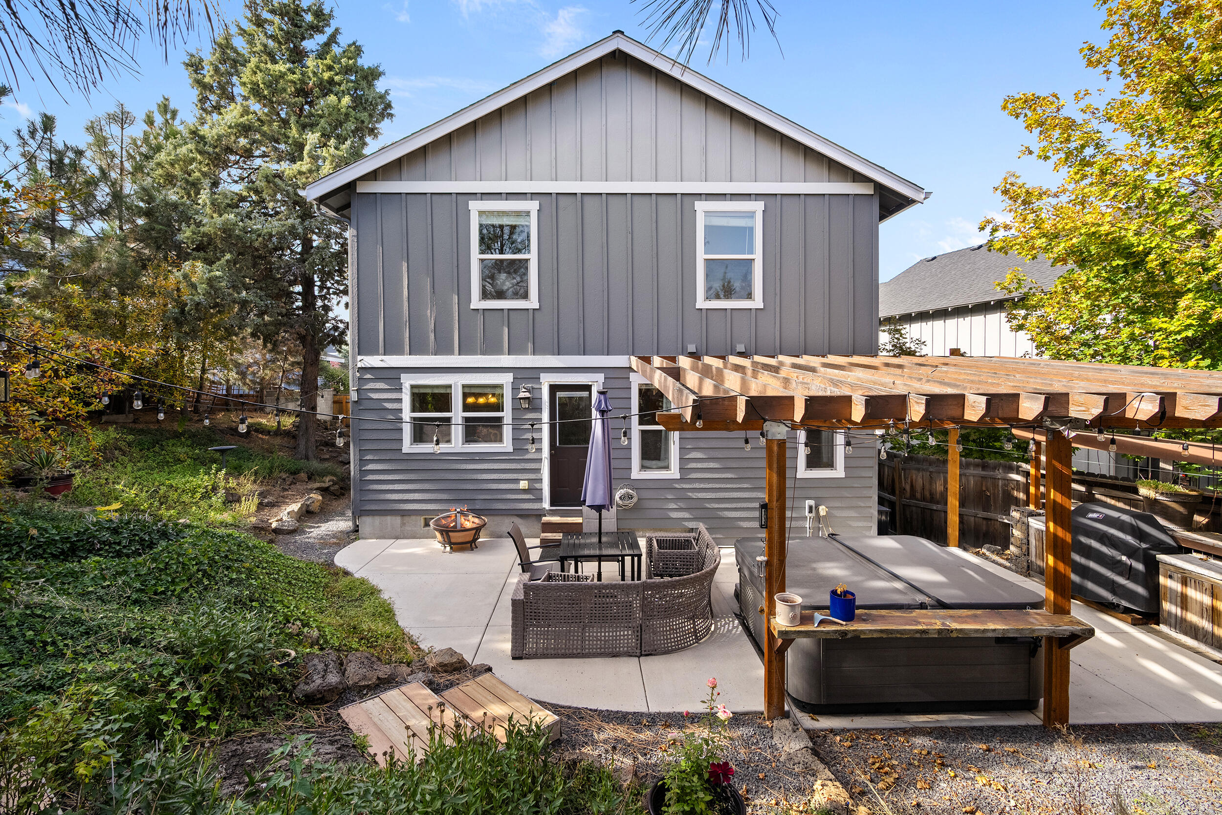 62906 Bilyeu Way Bend, OR 97701 - Photo 86 of 100 a front view of a house with a yard