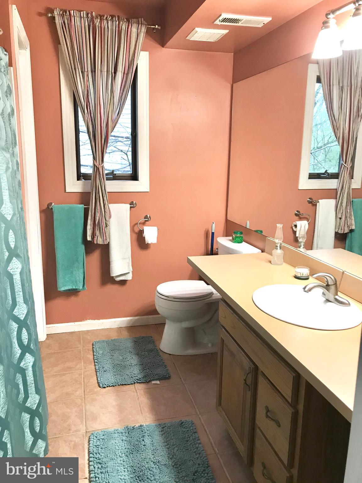 3627 Lower Road Bristol, PA 19007 - Photo 32 of 39 Main Floor Bath