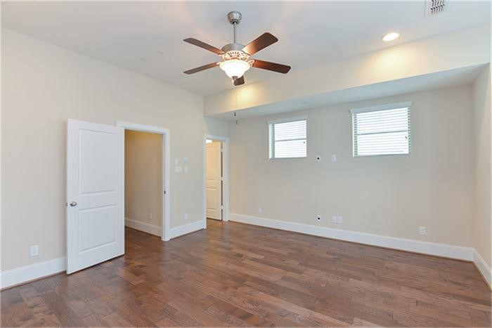 2112 Radcliffe Street Houston, TX 77007 - Photo 4 of 23
