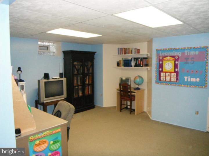 6 Lanfair Road Cheltenham, PA 19012 - Photo 13 of 19 Family Room