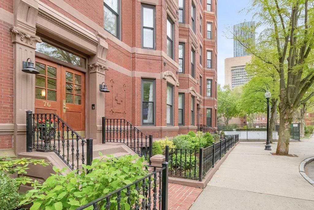 76-82 West Rutland Square, Unit 101 Boston, MA 02118 - Photo 1 of 1 front view of a brick building