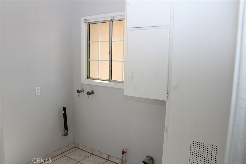 1022 Gothic Way Pomona, CA 91768 - Photo 13 of 23