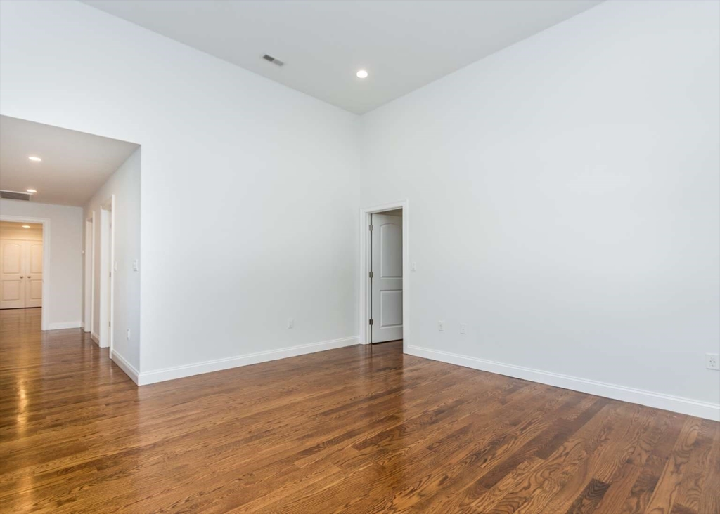 28 Goldencrest Avenue Waltham, MA 02451 - Photo 20 of 42