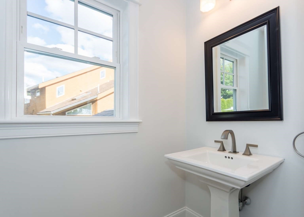 28 Goldencrest Avenue Waltham, MA 02451 - Photo 25 of 42