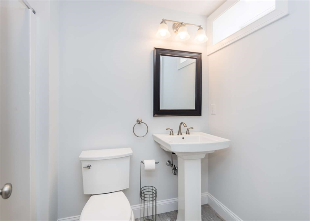 28 Goldencrest Avenue Waltham, MA 02451 - Photo 33 of 42