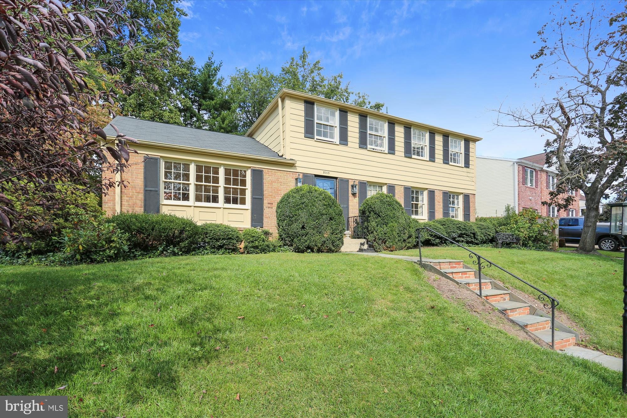 8003 Postoak Road Potomac, MD 20854 - Photo 2 of 32