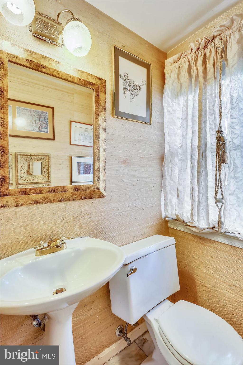 8003 Postoak Road Potomac, MD 20854 - Photo 20 of 32