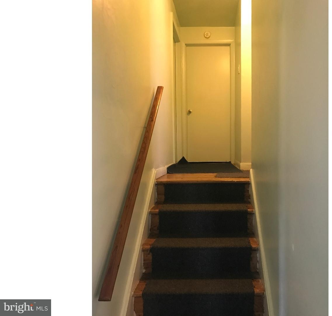 201 Ridge Avenue Kennett Square, PA 19348 - Photo 5 of 6 Hallway