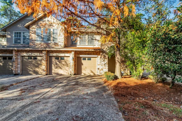 $1,900 | 15 Scarlet Woods Court, The Woodlands, TX 77380