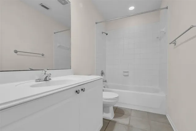 $1,900 | 15 Scarlet Woods Court, The Woodlands, TX 77380