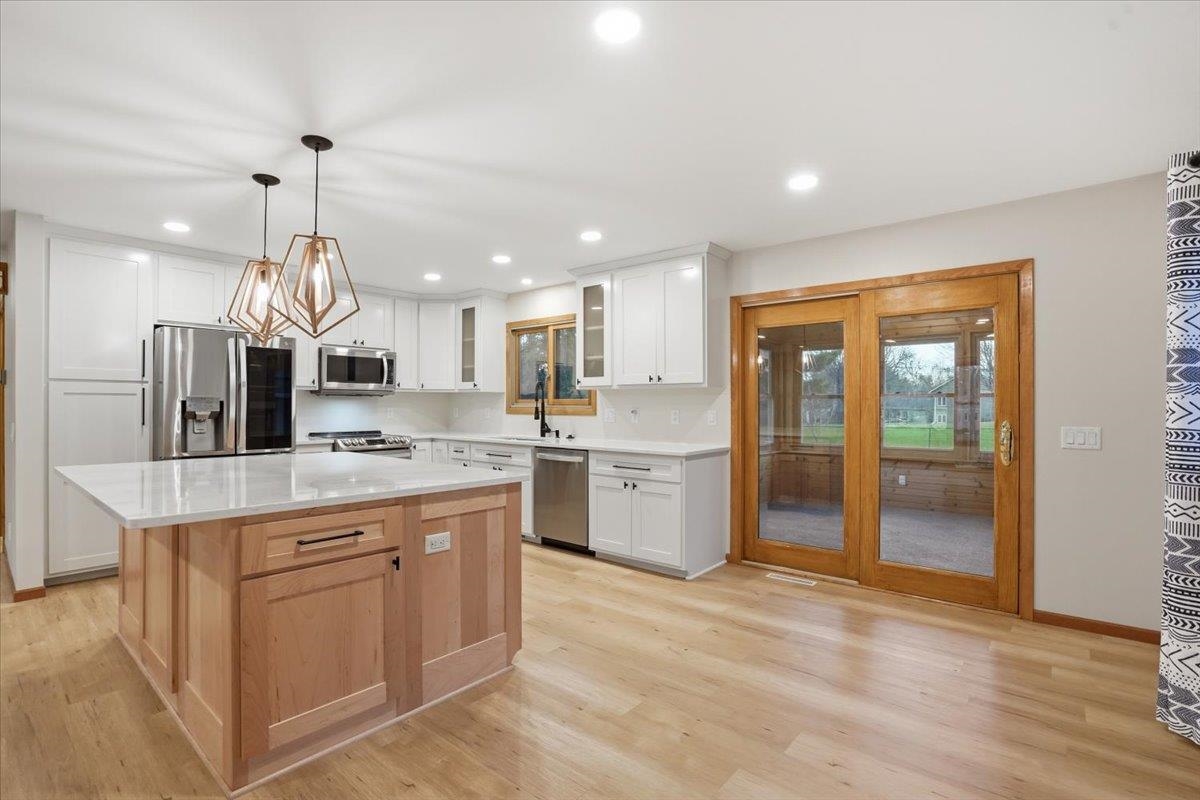 5566 Mary Lake Road Waunakee, WI 53597 - Photo 4 of 53