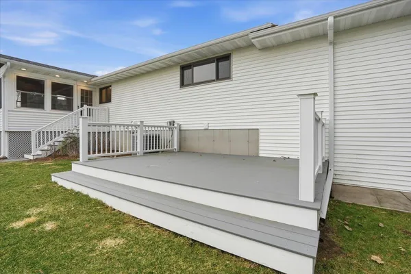 $690,000 | 5566 Mary Lake Road, Waunakee, WI 53597