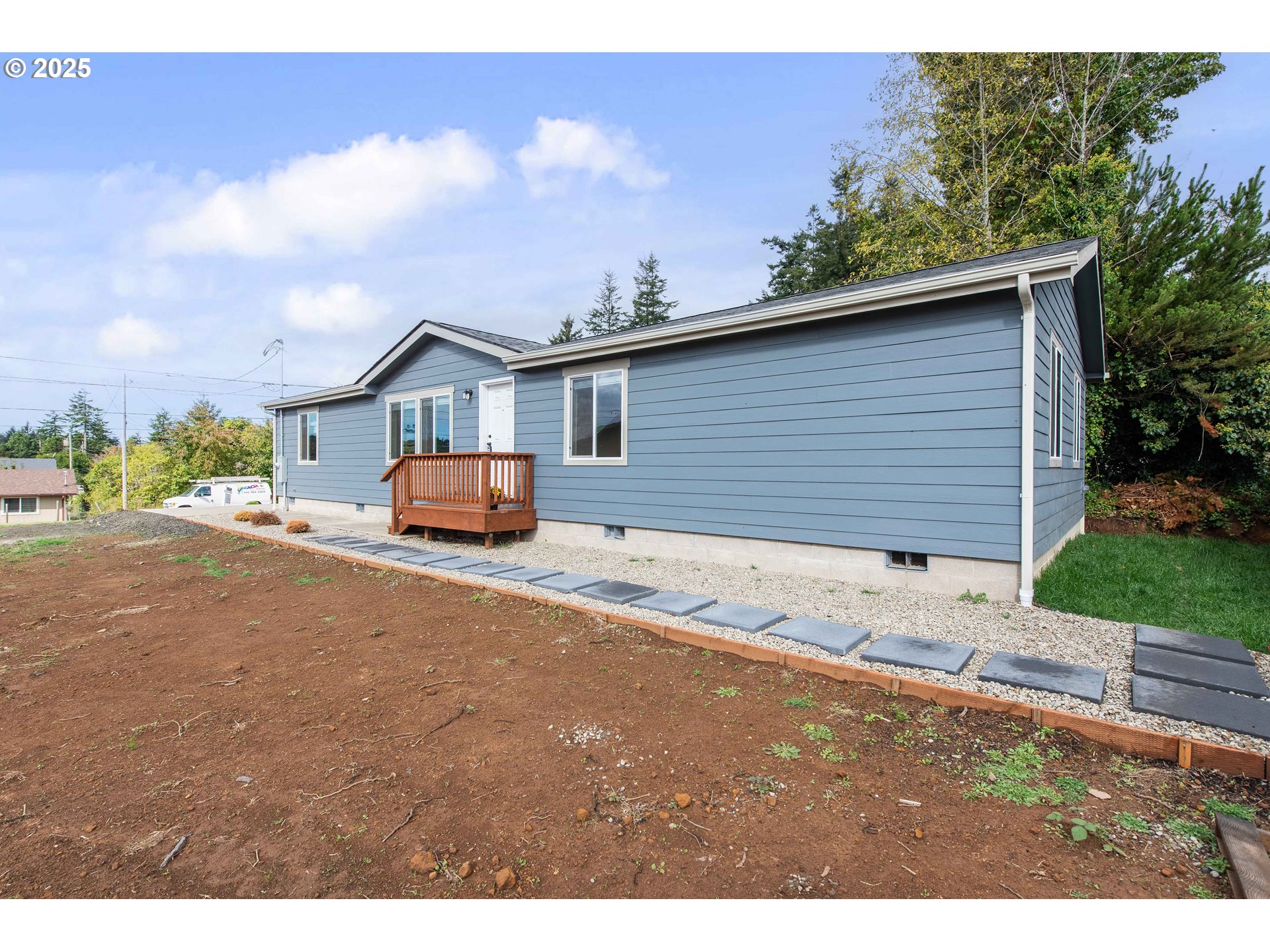 2780 34th Street Coos Bay, OR 97420 - Photo 2 of 32