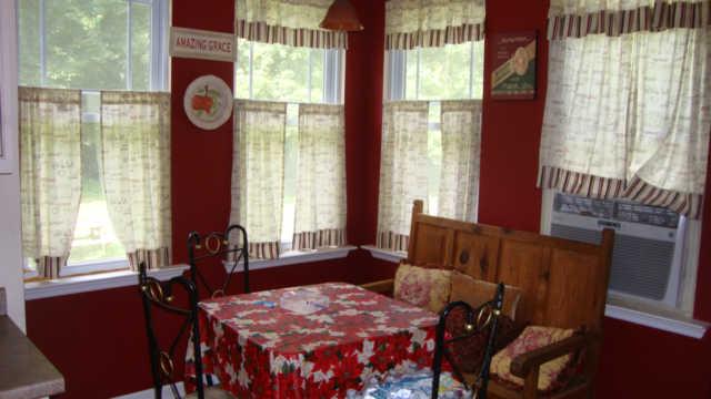 1871 Adams Road Charlotte, TN 37036 - Photo 6 of 8 Gallery Image 6