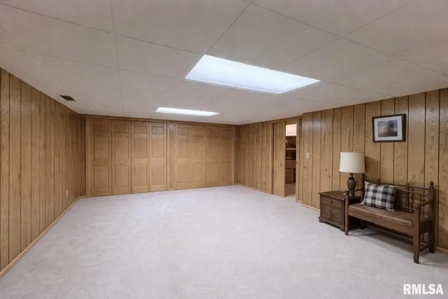 $425,000 | 108 East Coventry Lane, Peoria, IL 61614