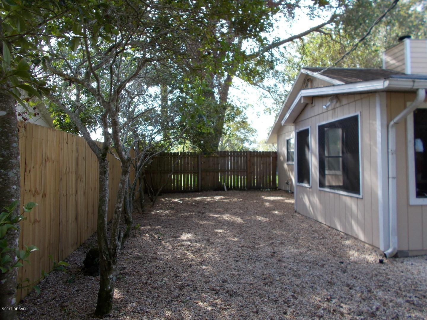 2425 Unity Tree Drive Edgewater, FL 32141 - Photo 7 of 33 DSCN0748 (Large)