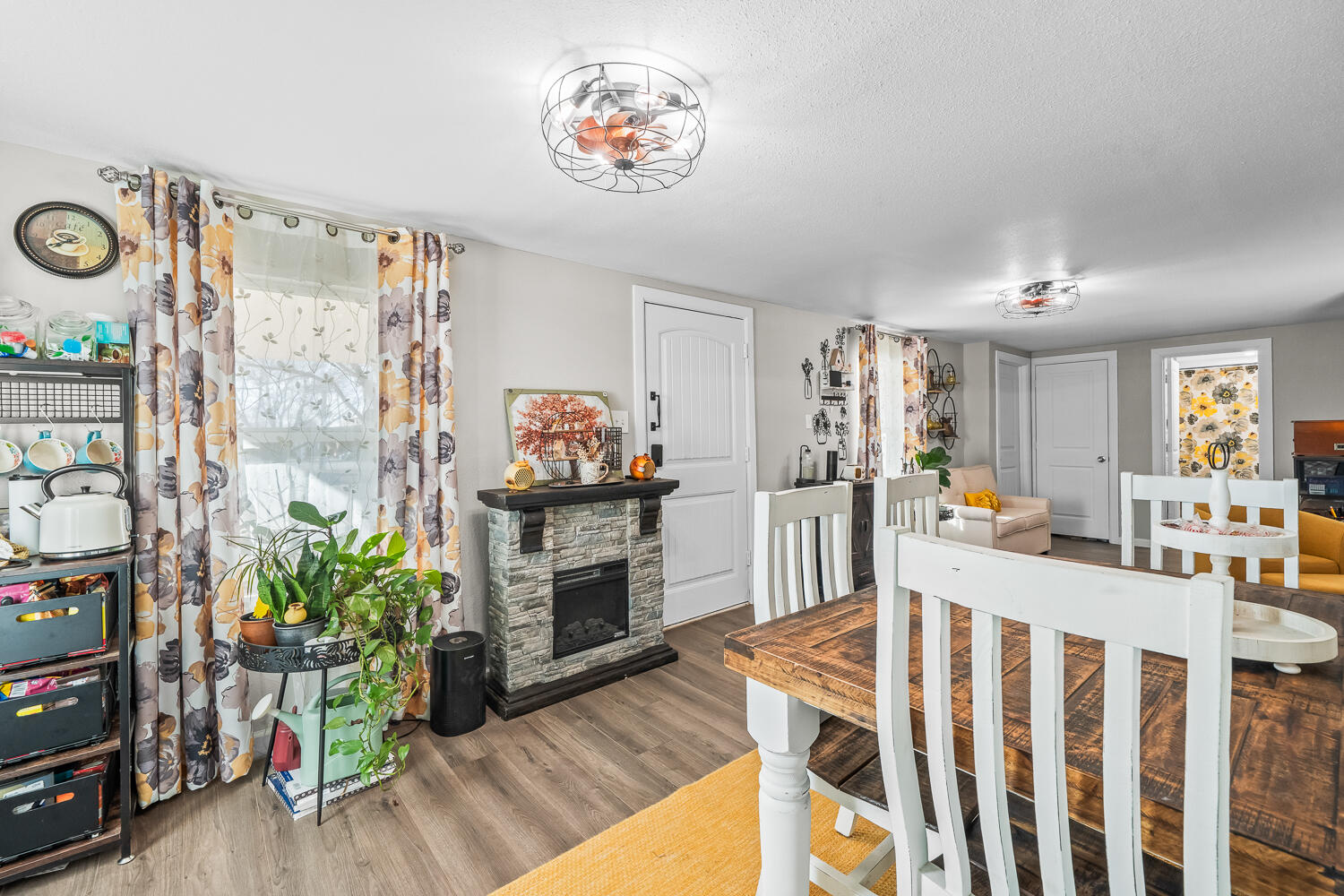 1070 South 1st Street Slaton, TX 79364 - Photo 3 of 20 1070 S 1st Slaton-16