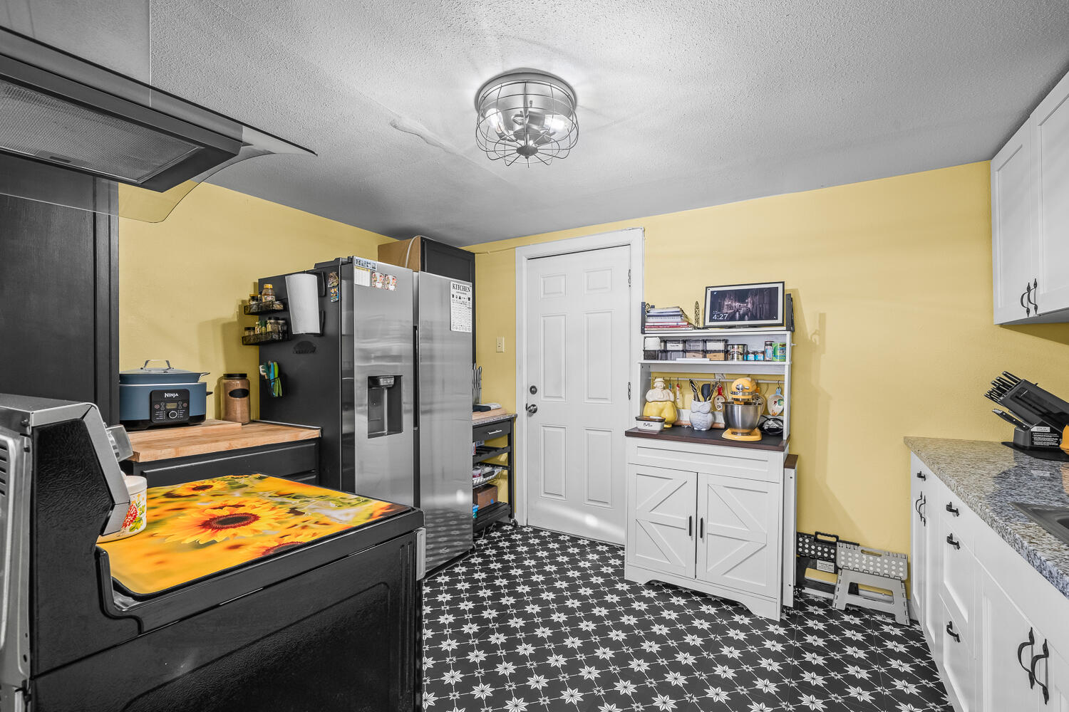 1070 South 1st Street Slaton, TX 79364 - Photo 6 of 20 1070 S 1st Slaton-25