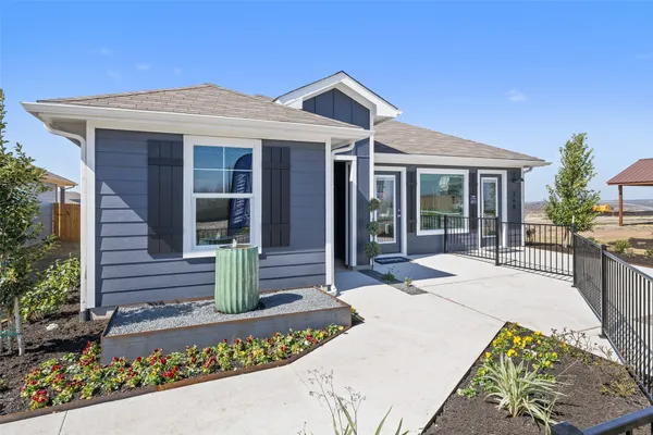 $259,990 | 879 Arnold Loop, Kyle, TX 78640