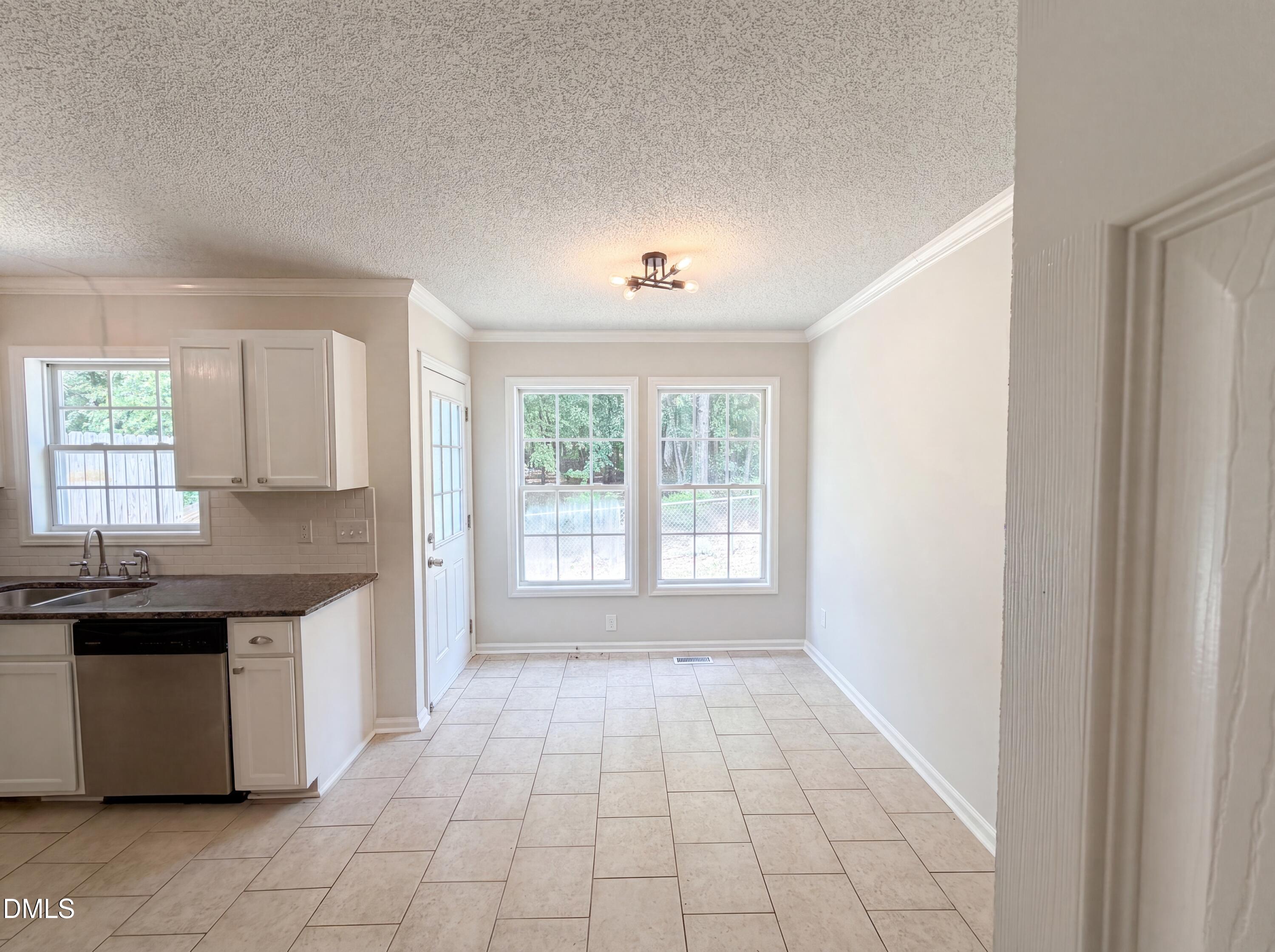 1024 Laurel Leaf Road Zebulon, NC 27597 - Photo 7 of 16