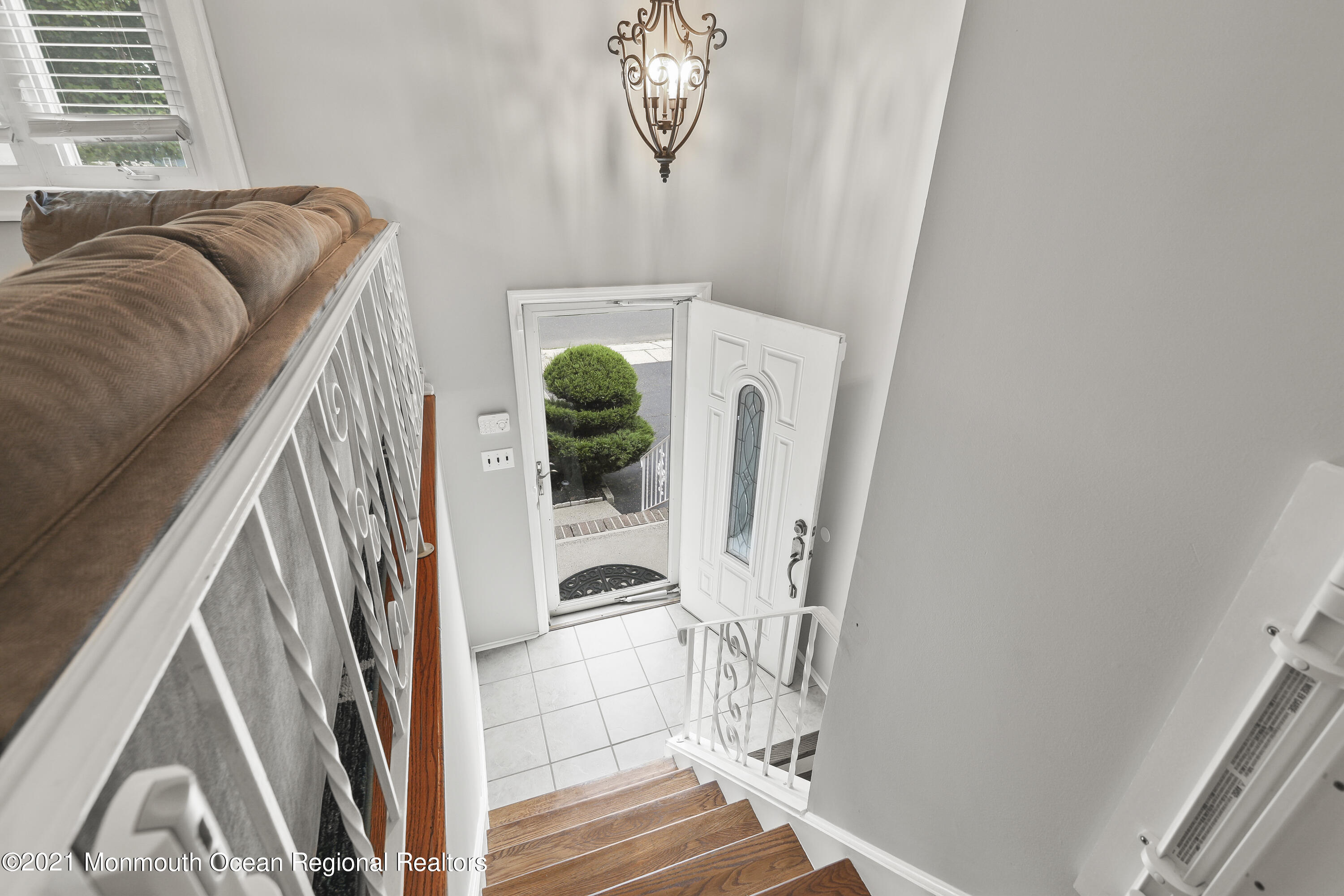 20 Rothbard Road Hazlet, NJ 07730 - Photo 4 of 34 5W5A0117