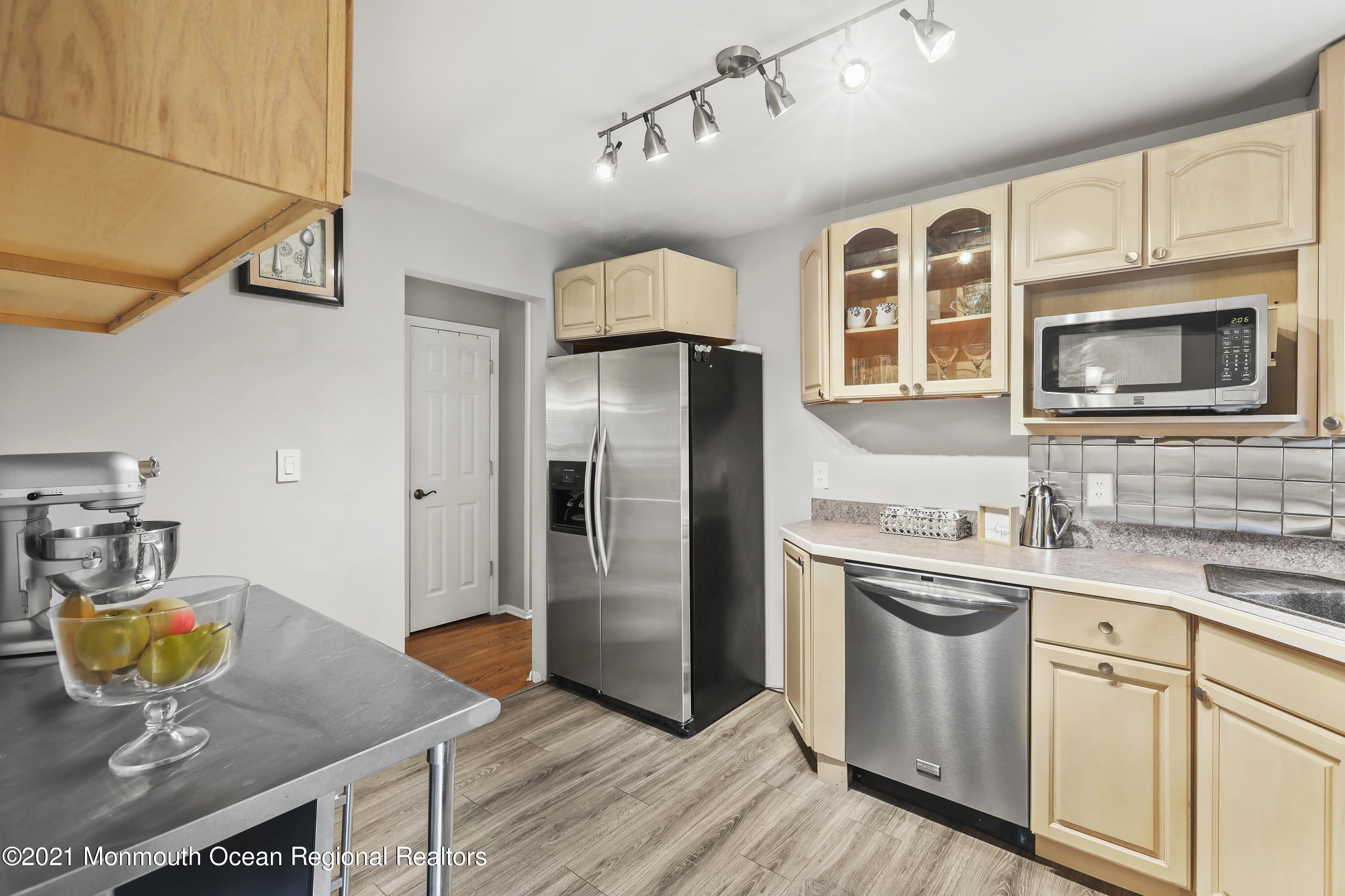 20 Rothbard Road Hazlet, NJ 07730 - Photo 10 of 34 5W5A0092