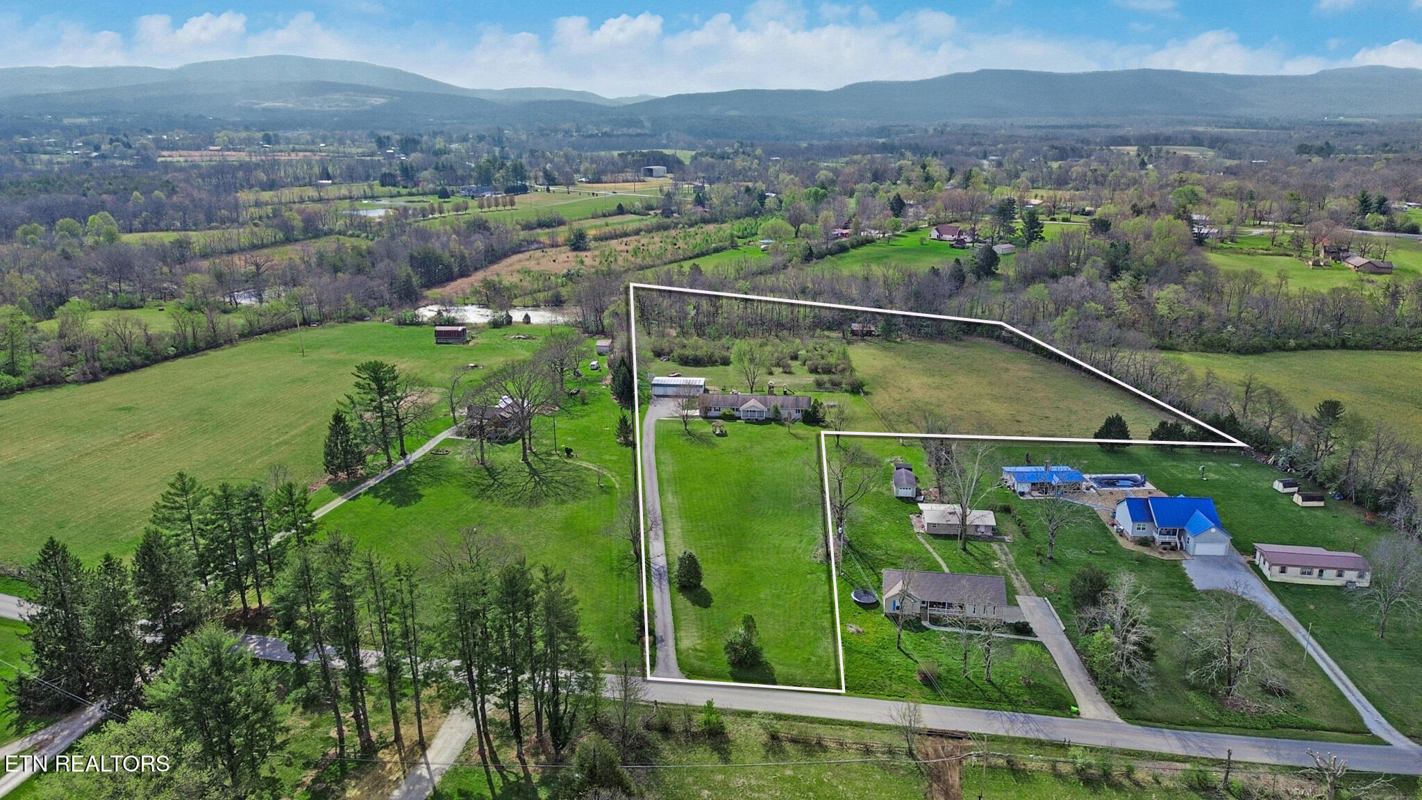 1048 Deep Draw Road Crossville, TN 38555 - Photo 2 of 23 1