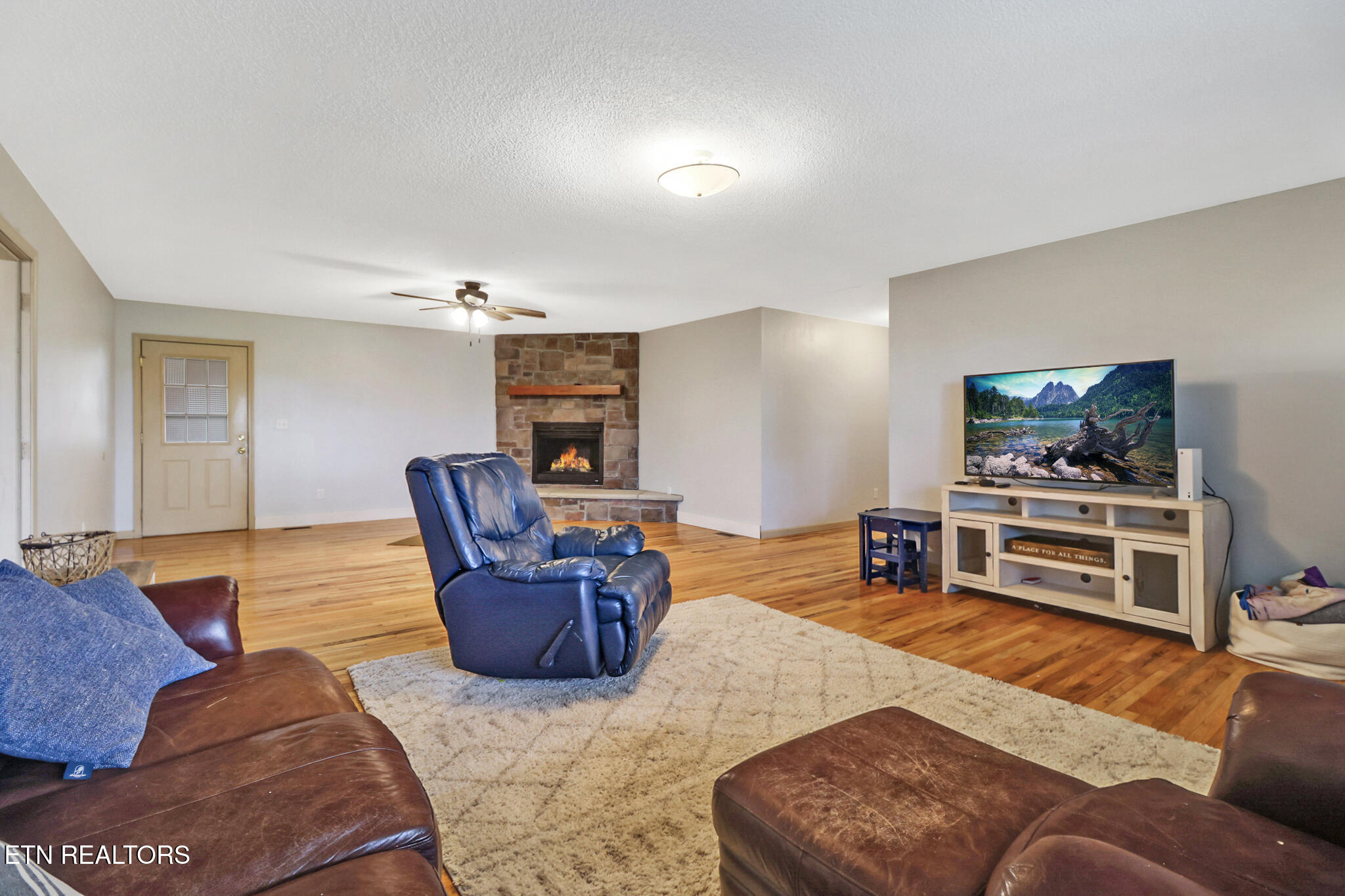 1048 Deep Draw Road Crossville, TN 38555 - Photo 21 of 23 if1a8658-if1a8662_optional