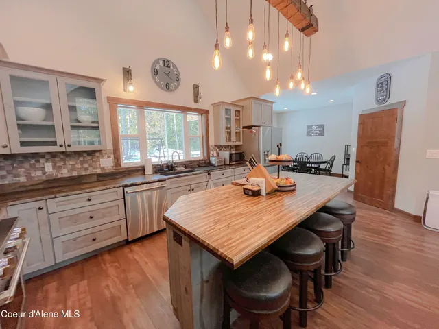 $719,000 | 186 Coyote Trail, Sandpoint, ID 83864