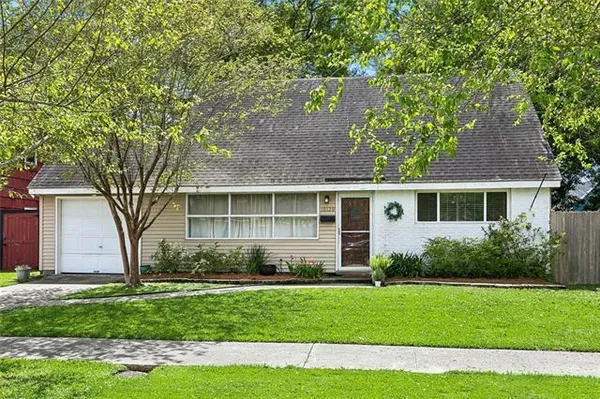 $295,000 | 10120 St Paul Avenue, River Ridge, LA 70123