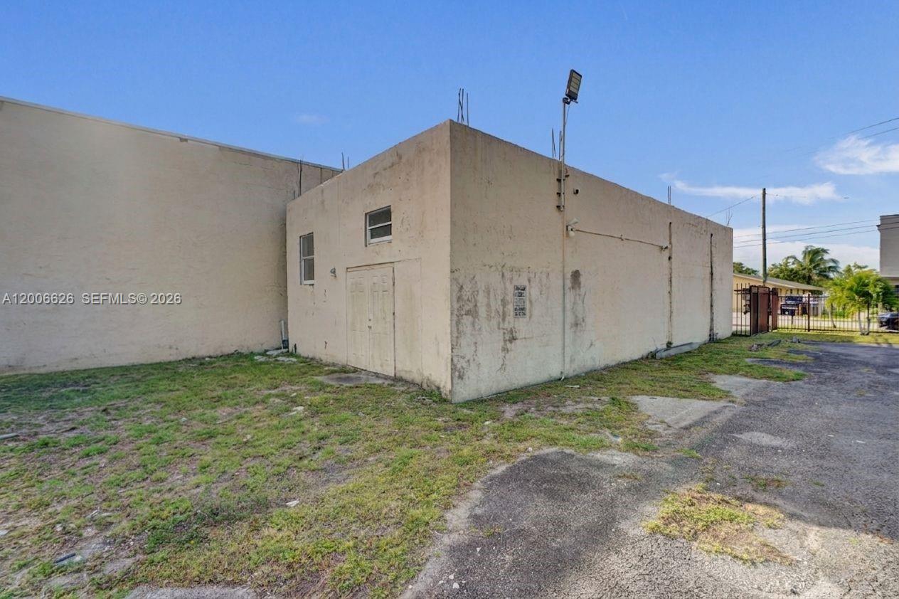 4167 Southwest 18th Street Hollywood, FL 33021 - Photo 13 of 21 Photo 13