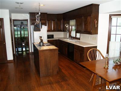 2327 Riverbend Road Allentown, PA 18103 - Photo 5 of 28 Gallery Image 5