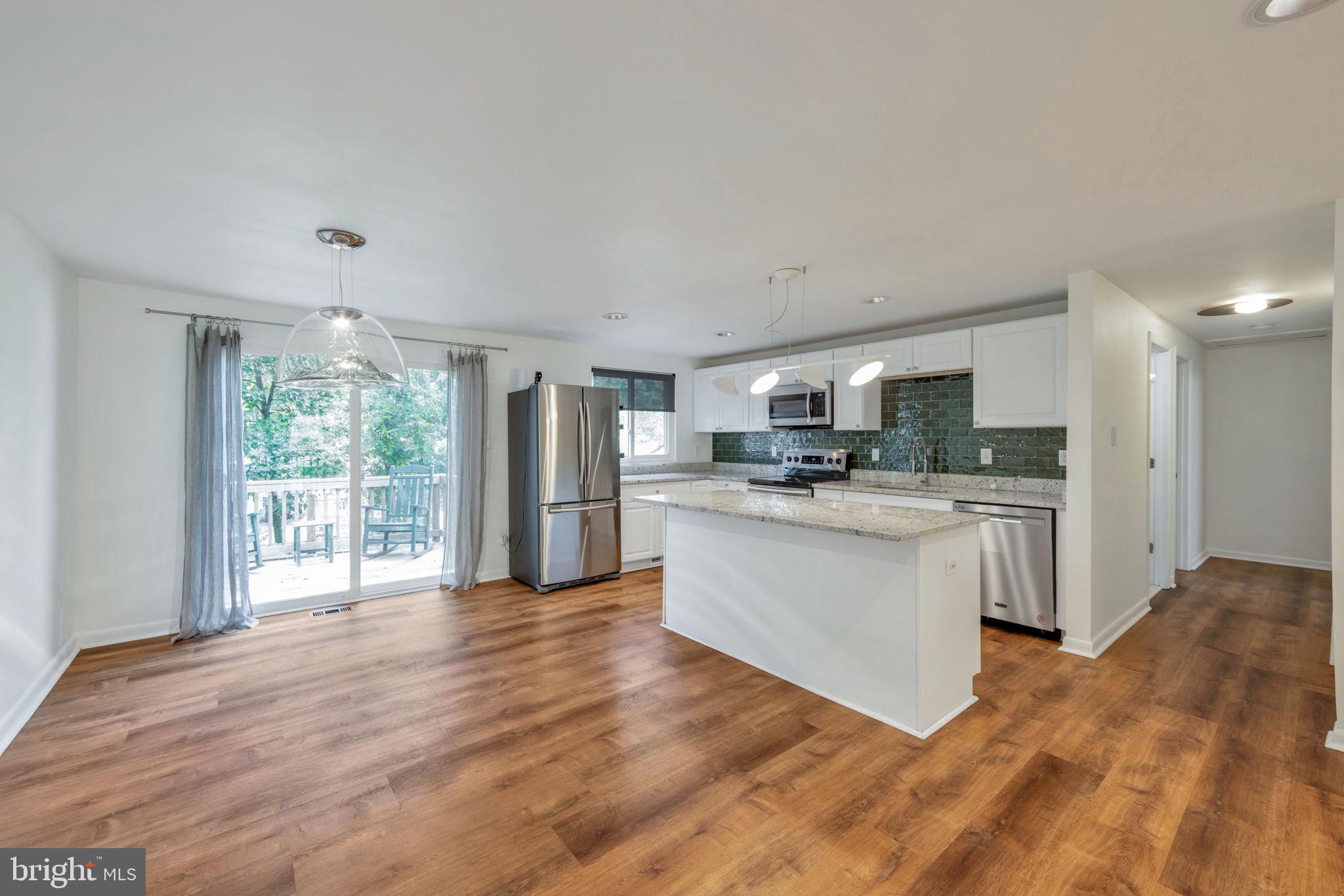 12304 Scotch Bonnet Court Reston, VA 20191 - Photo 2 of 15