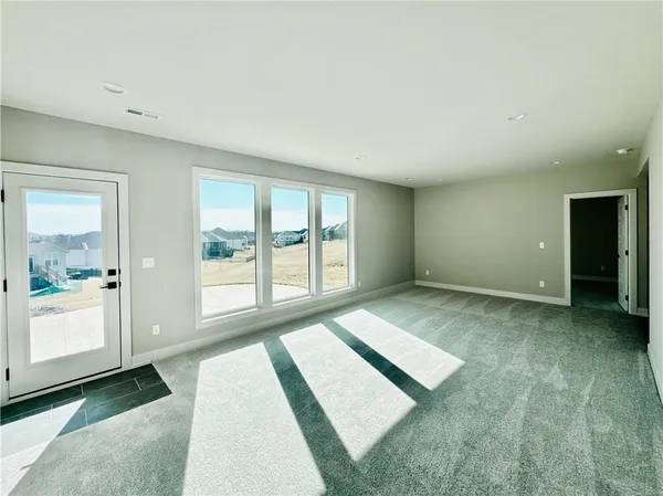 $599,900 | 12925 North Champanel Way, Platte City, MO 64079