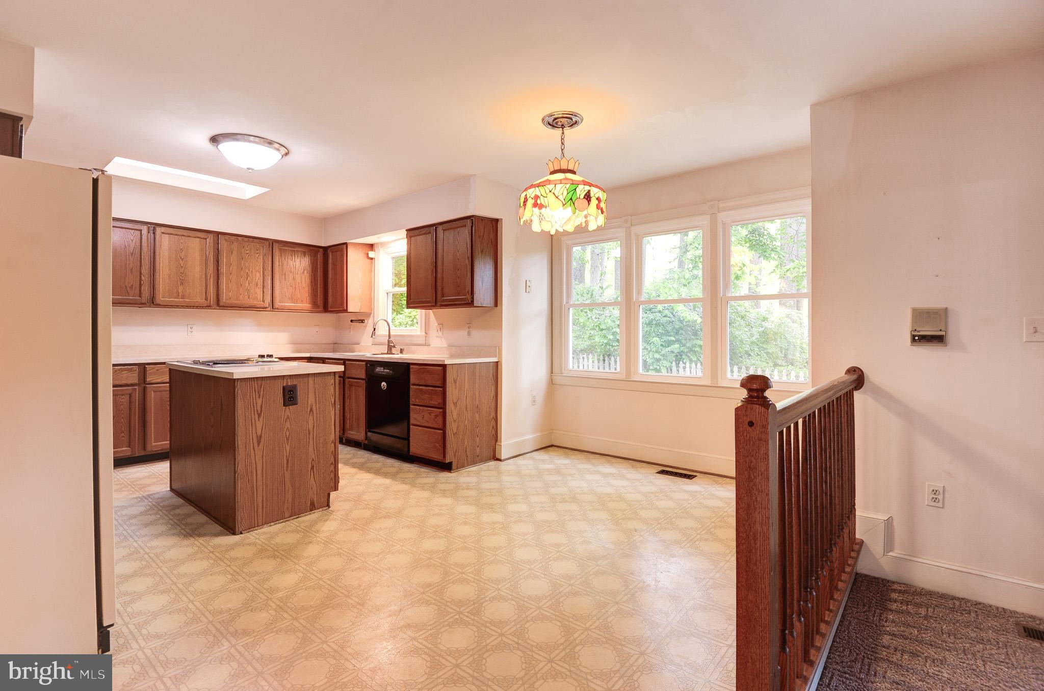 6814 Braddock Road Annandale, VA 22003 - Photo 15 of 68