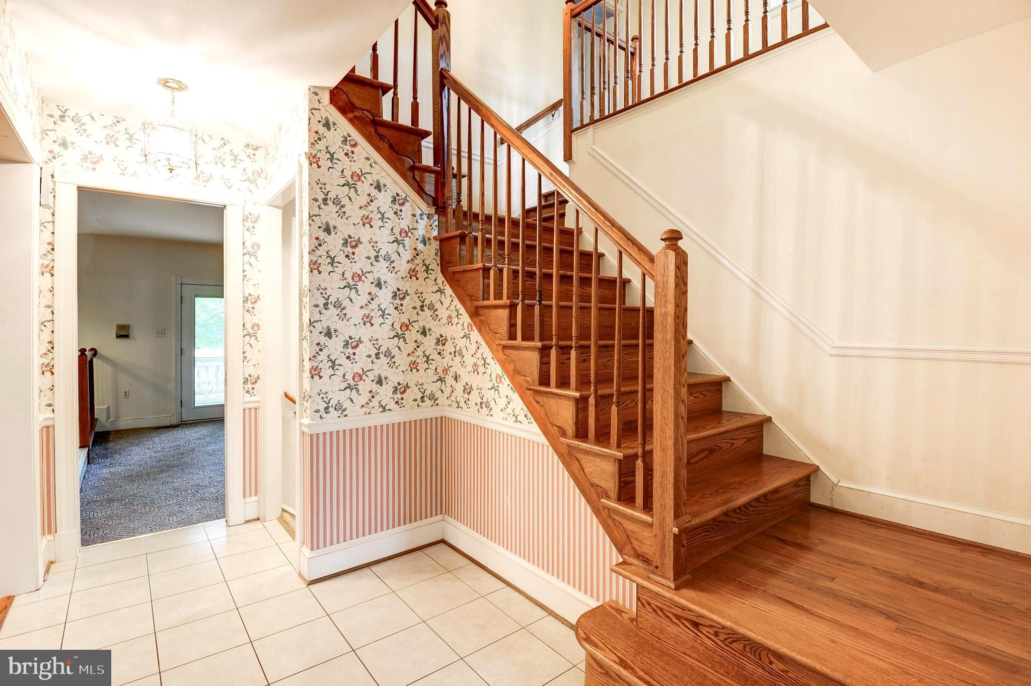 6814 Braddock Road Annandale, VA 22003 - Photo 19 of 68