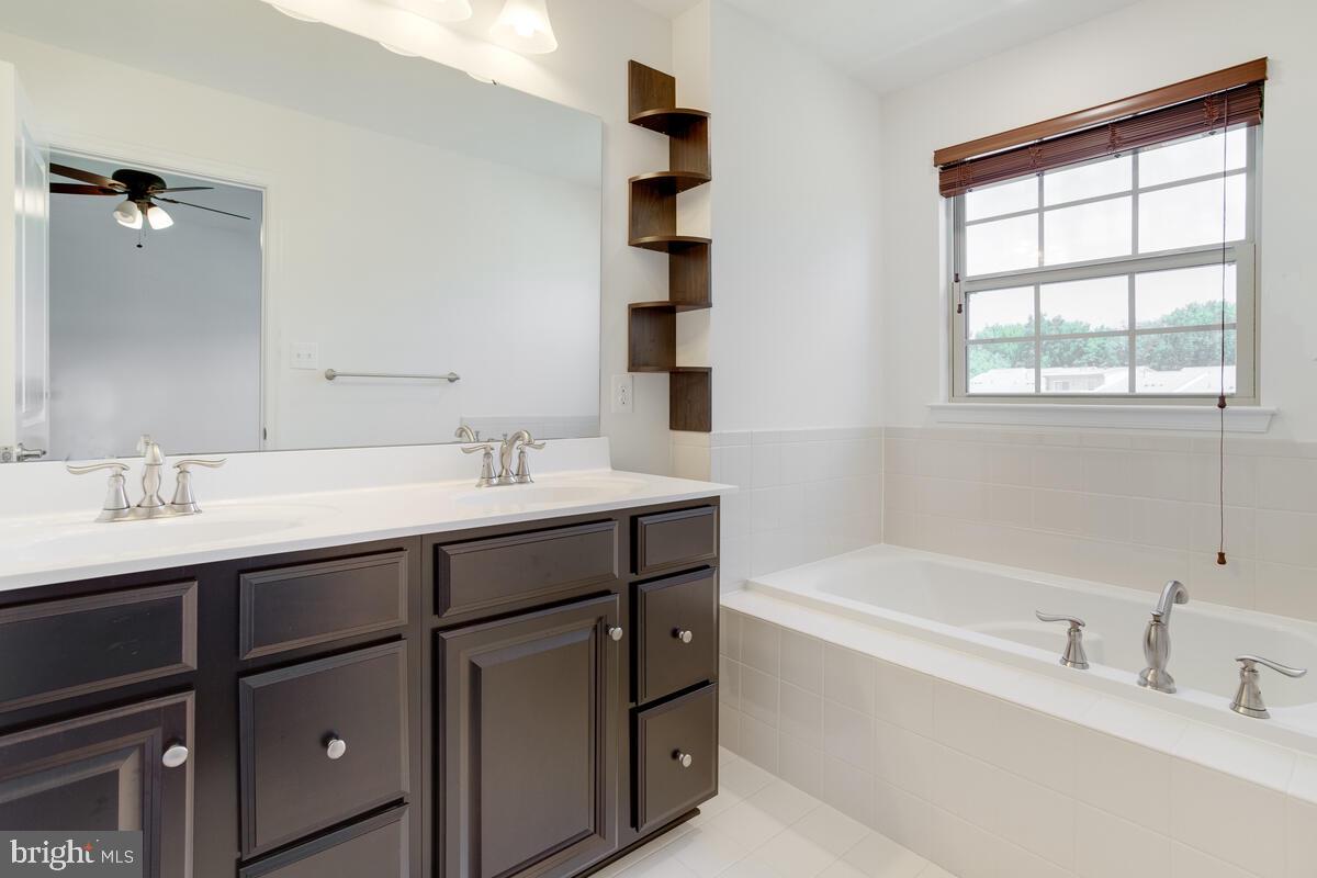 2806 Fredericksburg Road Hanover, MD 21076 - Photo 31 of 58 Primary Bathroom