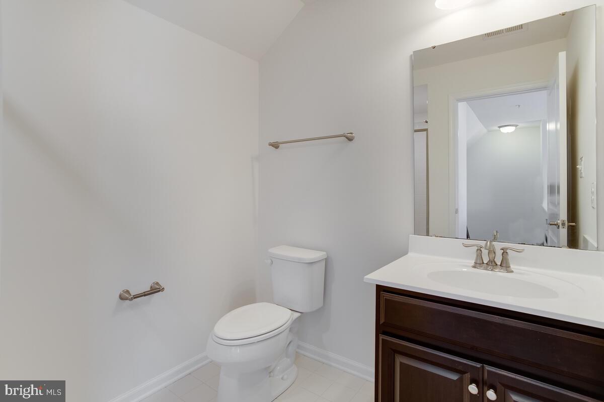 2806 Fredericksburg Road Hanover, MD 21076 - Photo 44 of 58 3rd Full Bathroom