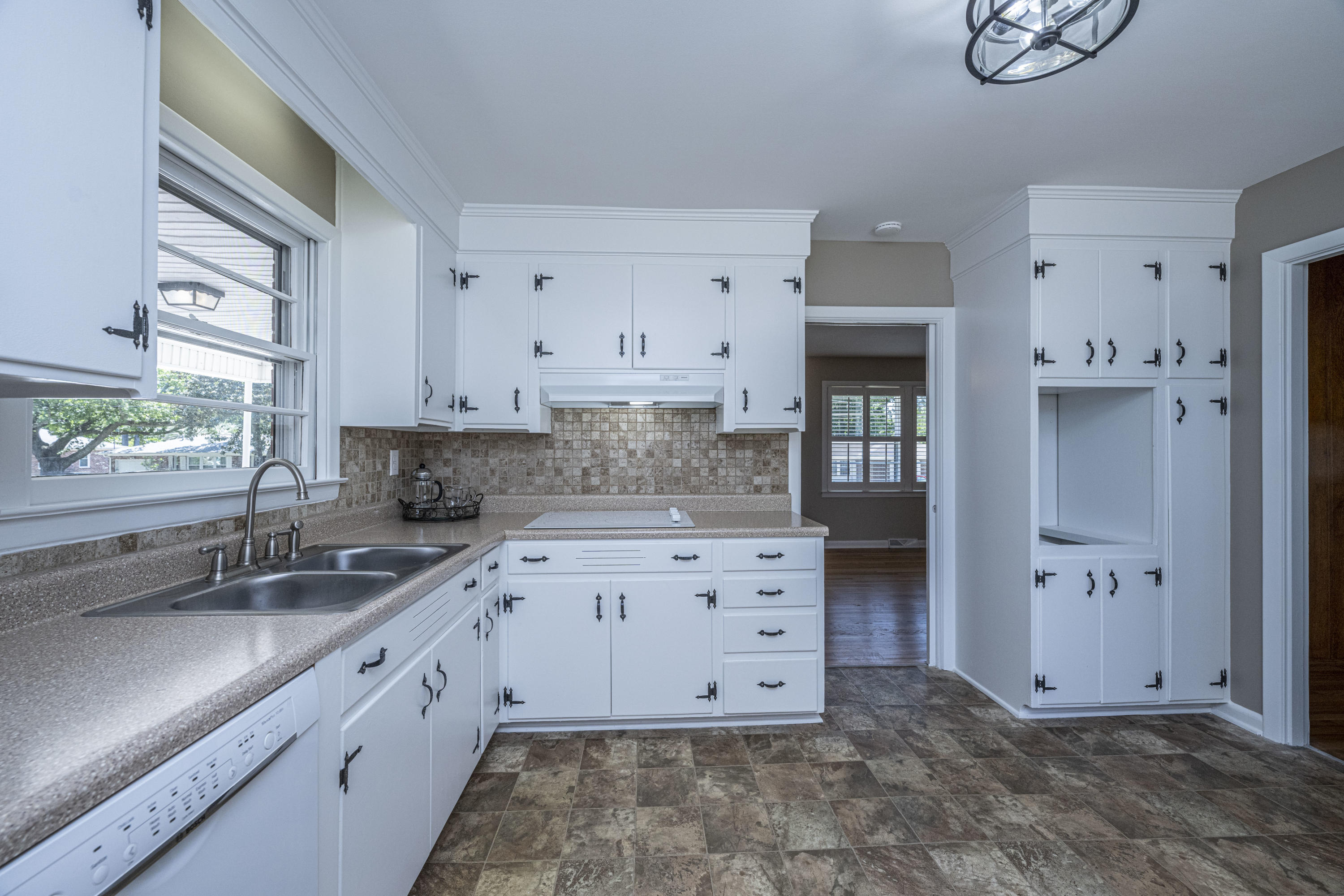 6024 Ridgecrest Avenue Hanahan, SC 29410 - Photo 12 of 35 DSC_0439