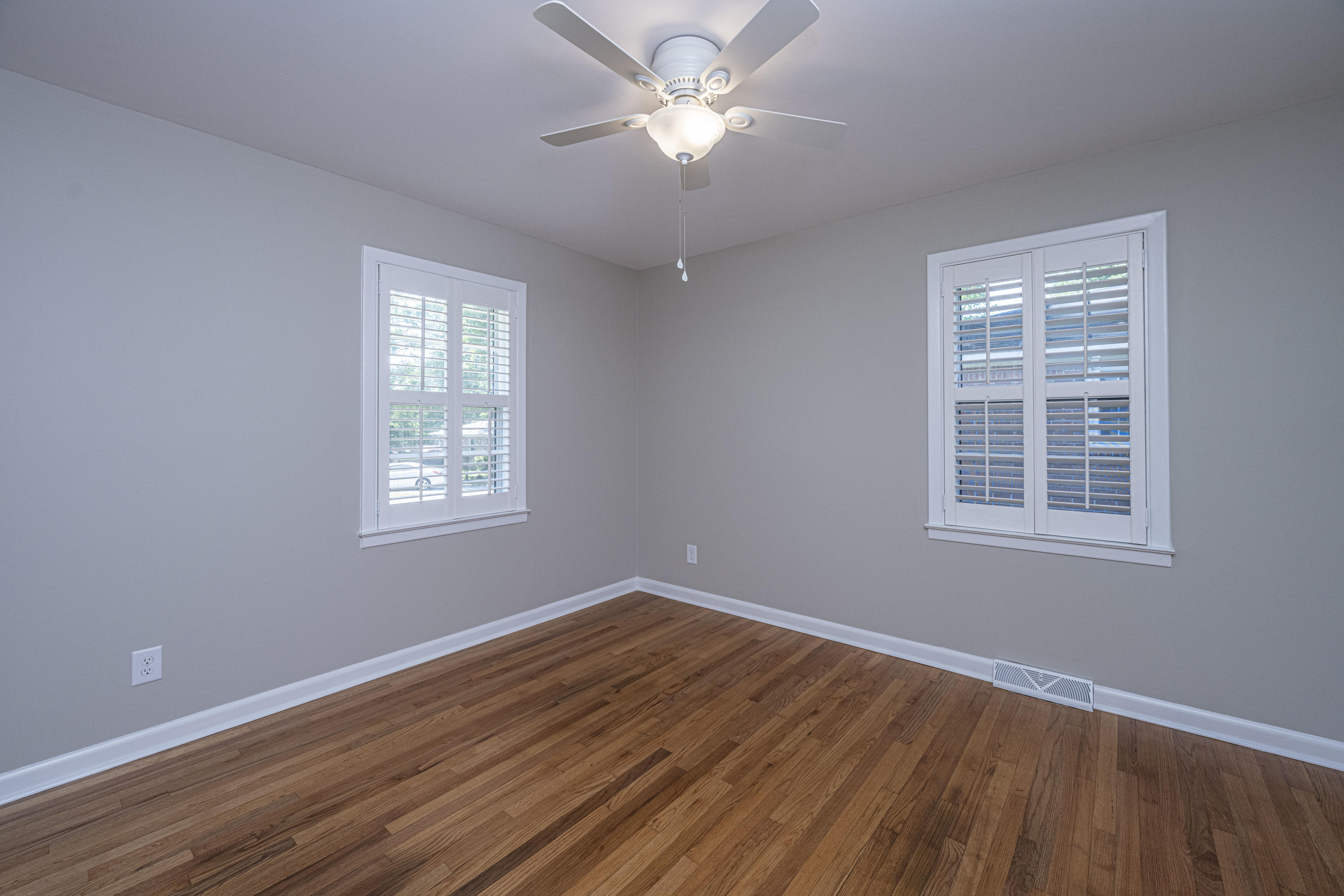 6024 Ridgecrest Avenue Hanahan, SC 29410 - Photo 19 of 35 DSC_0453