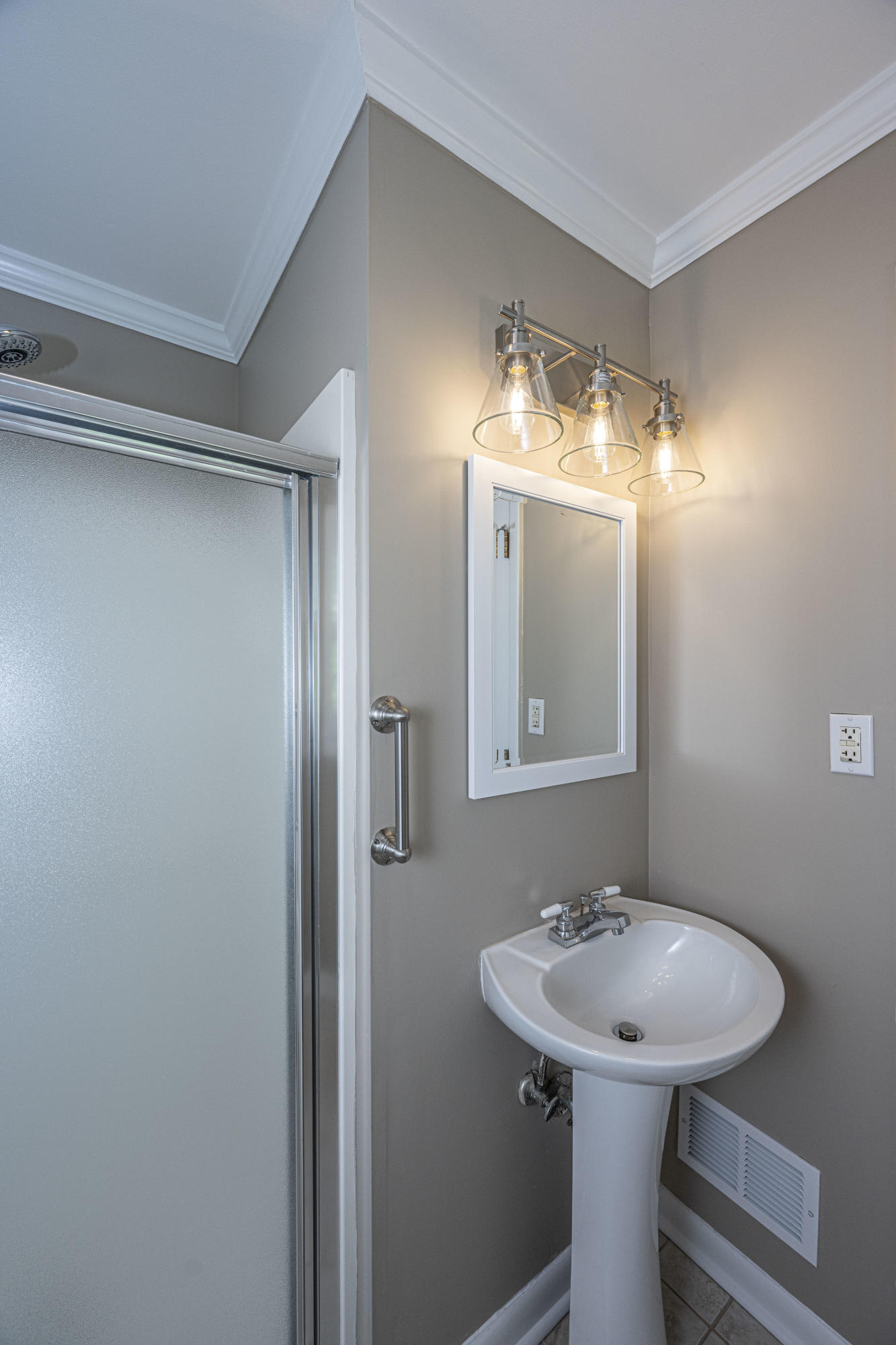 6024 Ridgecrest Avenue Hanahan, SC 29410 - Photo 23 of 35 DSC_0457